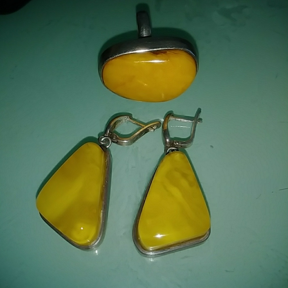 Srerling Silver milk amber earring ring set